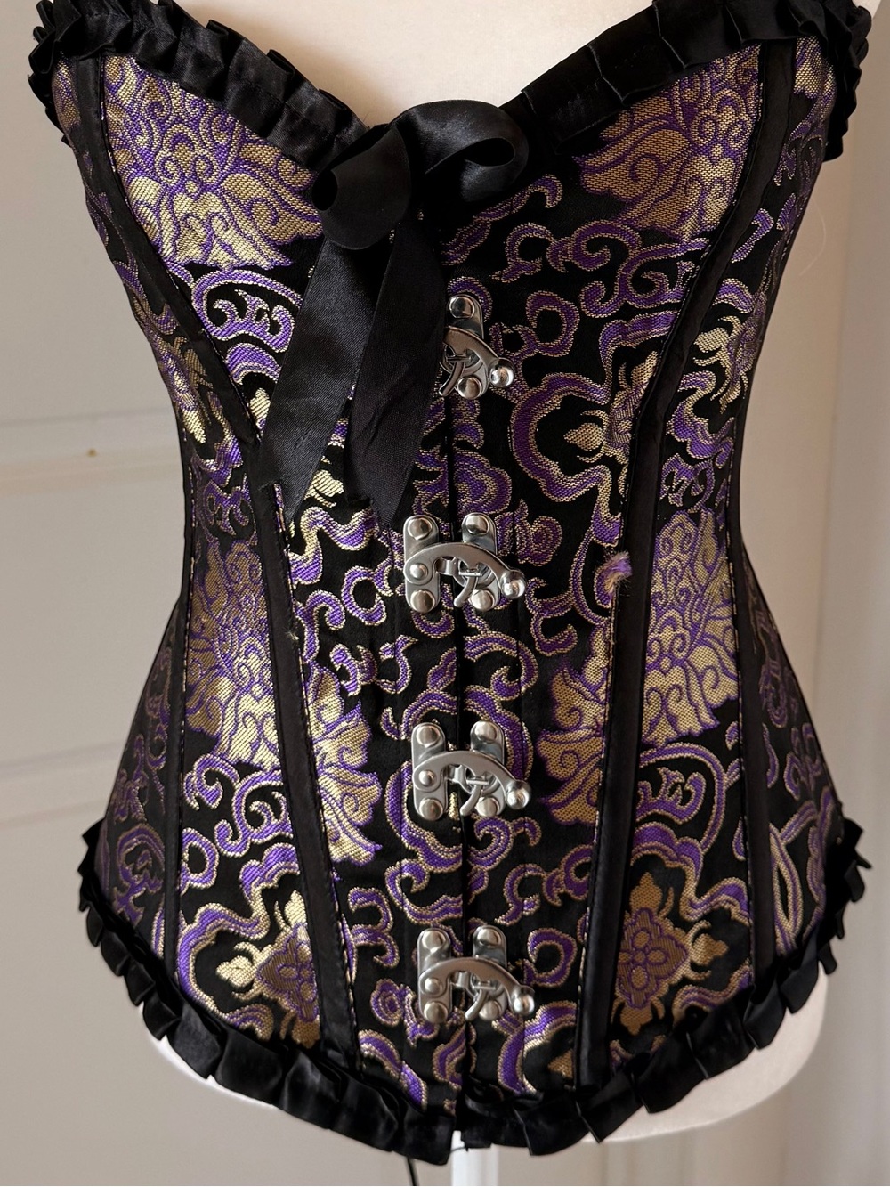 Vance corset women’s small purple metallic gold  brocade silvertone flips